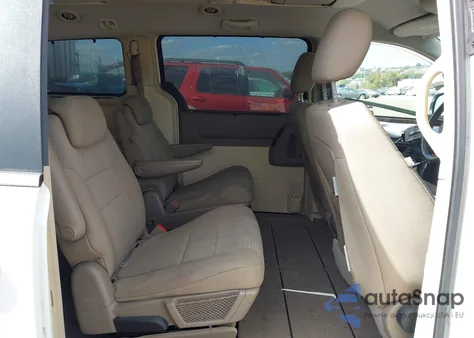 2008 Chrysler Town & Country Touring из США, поврежденный, VIN 2A8HR54P68R121543